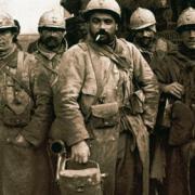 Les soldats français de la 1ère guerre mondiale sont appelés :